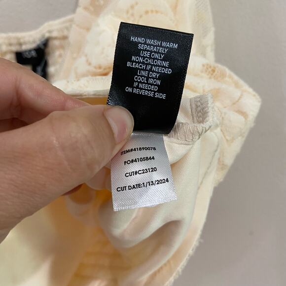 TORRID NWT Lace Corset Crop Top 1x(14-16) - Picture 8 of 13